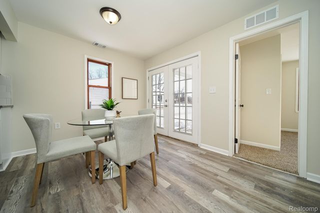 35226 Glen Street, Westland, MI 48186