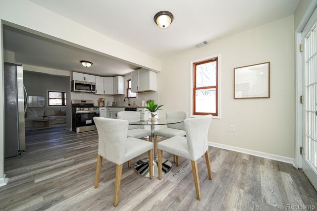 35226 Glen Street, Westland, MI 48186