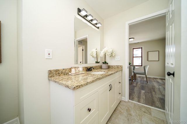 35226 Glen Street, Westland, MI 48186