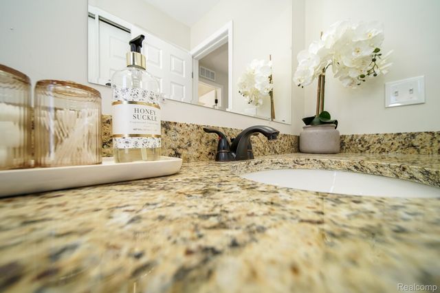 35226 Glen Street, Westland, MI 48186