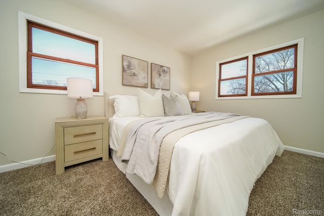 35226 Glen Street, Westland, MI 48186