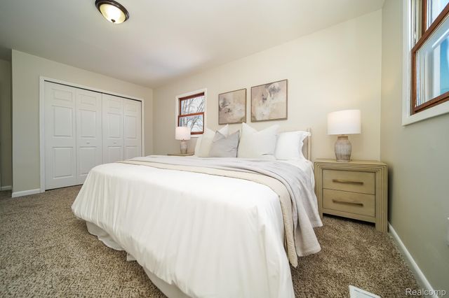 35226 Glen Street, Westland, MI 48186