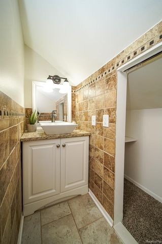 35226 Glen Street, Westland, MI 48186