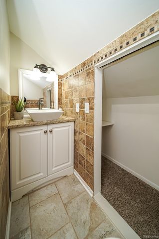 35226 Glen Street, Westland, MI 48186