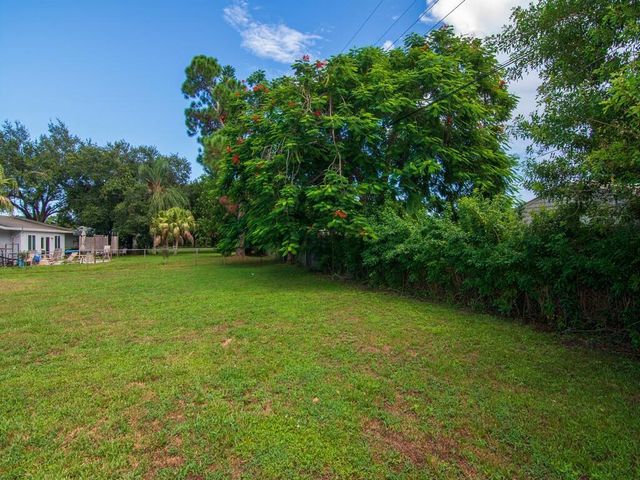 226 SW Reynolds Avenue, Port St Lucie, FL 34983