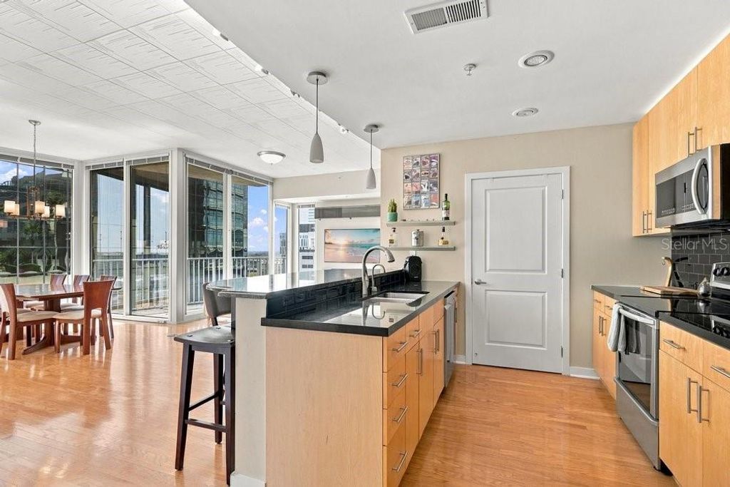Image 2 of property listing at 155 S COURT AVENUE 1102, Orlando, FL 32801