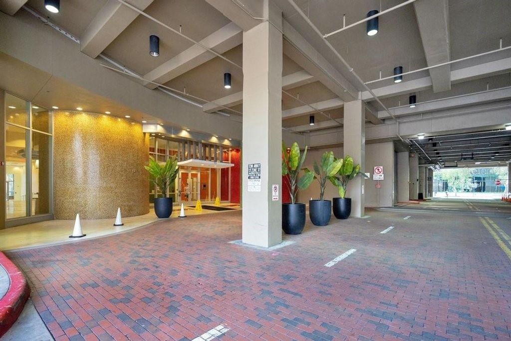 Image 26 of property listing at 155 S COURT AVENUE 1102, Orlando, FL 32801