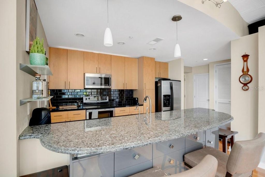 Image 5 of property listing at 155 S COURT AVENUE 1102, Orlando, FL 32801