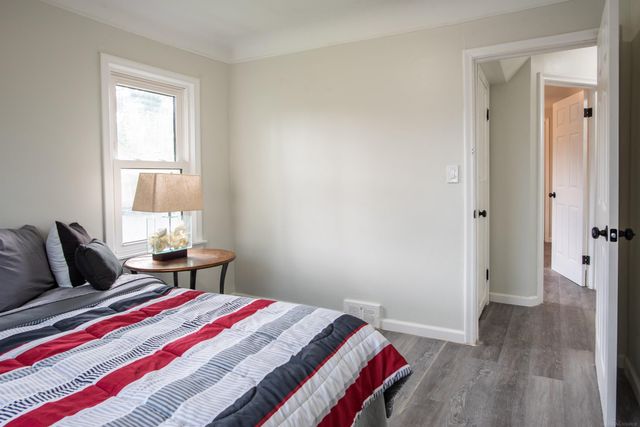 22820 Pleasant Street, Saint Clair Shores, MI 48080