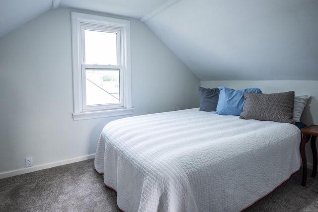 22820 Pleasant Street, Saint Clair Shores, MI 48080