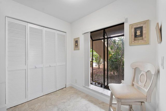 5055 Oak Hill Lane 213, Delray Beach, FL 33484
