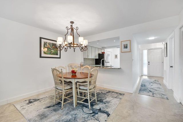 5055 Oak Hill Lane 213, Delray Beach, FL 33484
