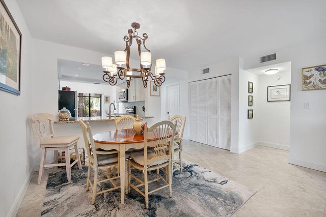 5055 Oak Hill Lane 213, Delray Beach, FL 33484