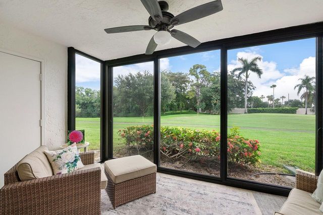 5055 Oak Hill Lane 213, Delray Beach, FL 33484