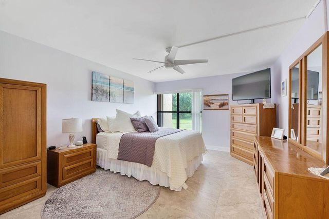 5055 Oak Hill Lane 213, Delray Beach, FL 33484