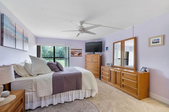 5055 Oak Hill Lane 213, Delray Beach, FL 33484