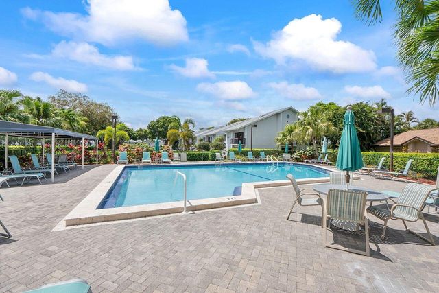 5055 Oak Hill Lane 213, Delray Beach, FL 33484