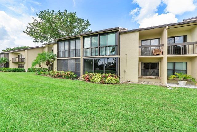5055 Oak Hill Lane 213, Delray Beach, FL 33484