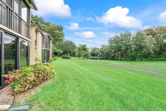 5055 Oak Hill Lane 213, Delray Beach, FL 33484