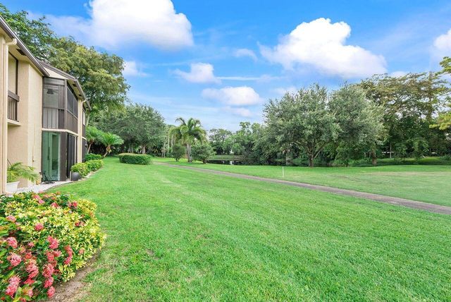 5055 Oak Hill Lane 213, Delray Beach, FL 33484