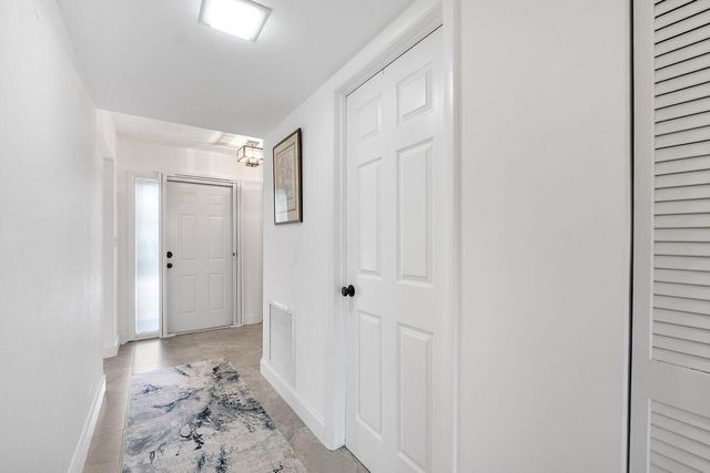 5055 Oak Hill Lane 213, Delray Beach, FL 33484