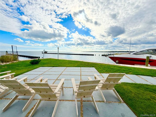 40 Laura Lee Drive, Center Moriches, NY 11934