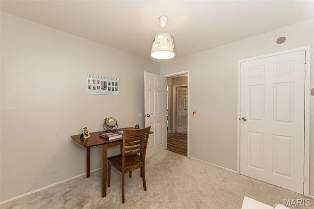 7104 Fernbrook Drive, St Louis, MO 63123