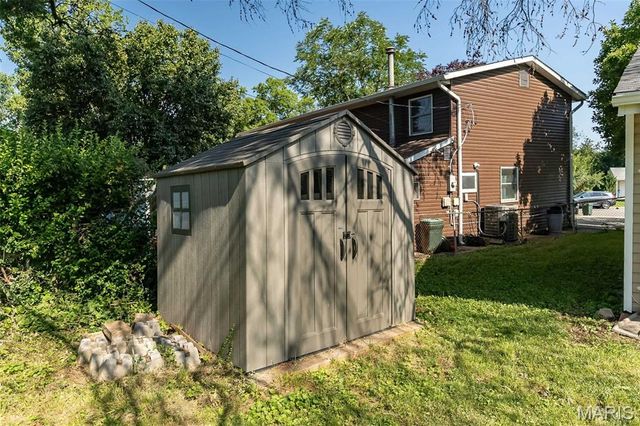 7104 Fernbrook Drive, St Louis, MO 63123