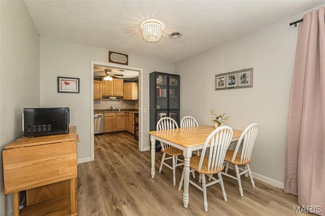 7104 Fernbrook Drive, St Louis, MO 63123