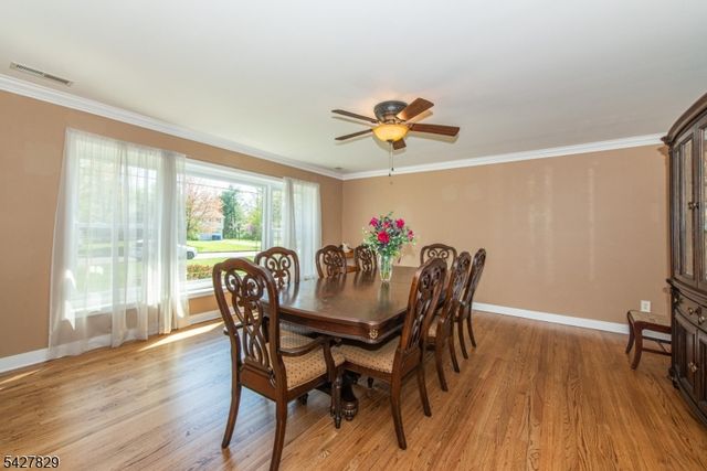 18 Stonewyck Dr, Hillsborough Twp., NJ 08844