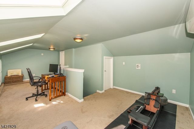 18 Stonewyck Dr, Hillsborough Twp., NJ 08844
