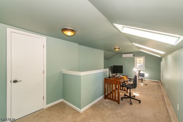 18 Stonewyck Dr, Hillsborough Twp., NJ 08844
