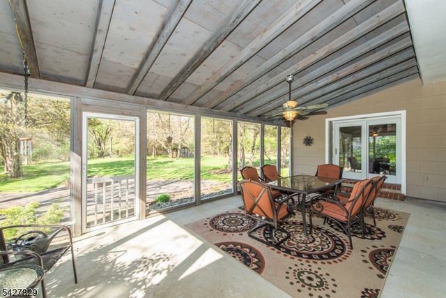 18 Stonewyck Dr, Hillsborough Twp., NJ 08844