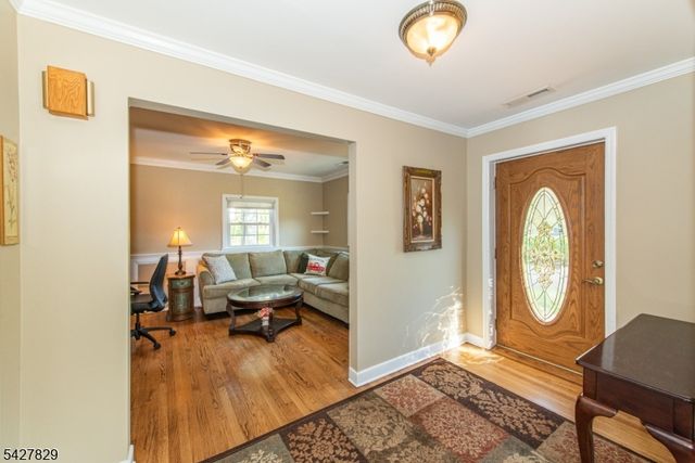 18 Stonewyck Dr, Hillsborough Twp., NJ 08844