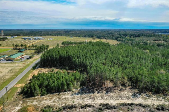 XXX Triple G Road, Defuniak Springs, FL 32433