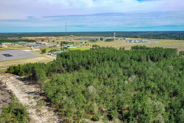 XXX Triple G Road, Defuniak Springs, FL 32433