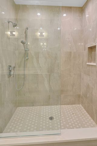 4217 S Indiana Avenue, Chicago, IL 60653