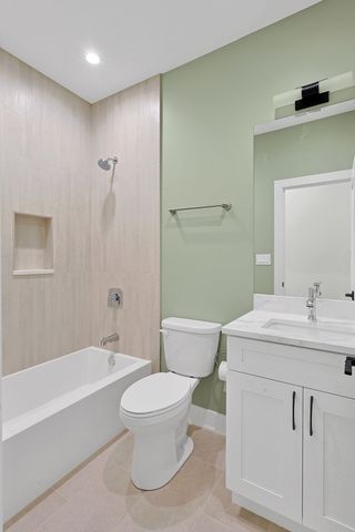 4217 S Indiana Avenue, Chicago, IL 60653