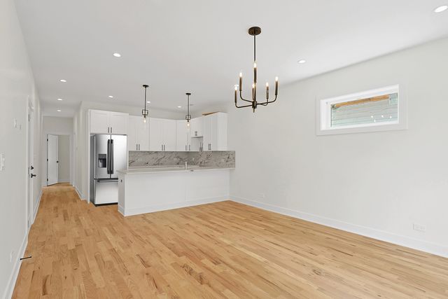4217 S Indiana Avenue, Chicago, IL 60653