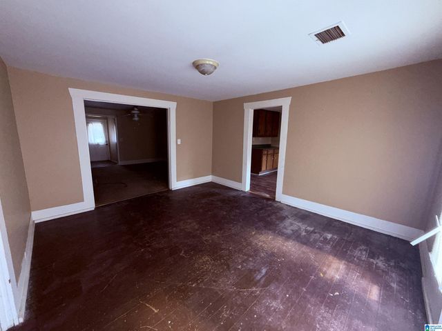 1036 LINTHICUM STREET, Tarrant, AL 35217