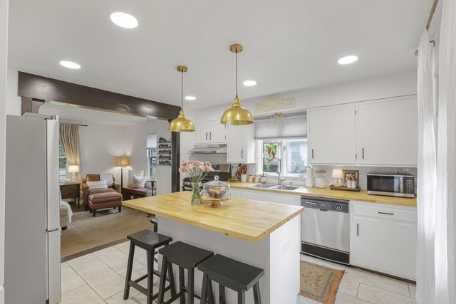 137 International Drive, Pataskala, OH 43062