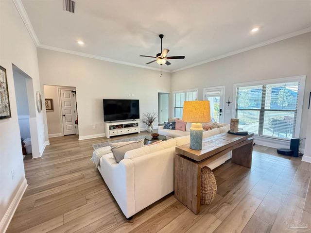 4144 Grassy Run St, Milton, FL 32583