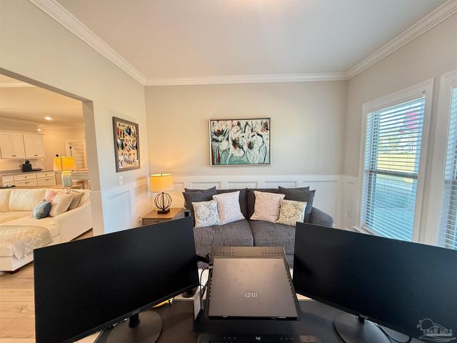 4144 Grassy Run St, Milton, FL 32583