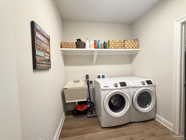 4144 Grassy Run St, Milton, FL 32583