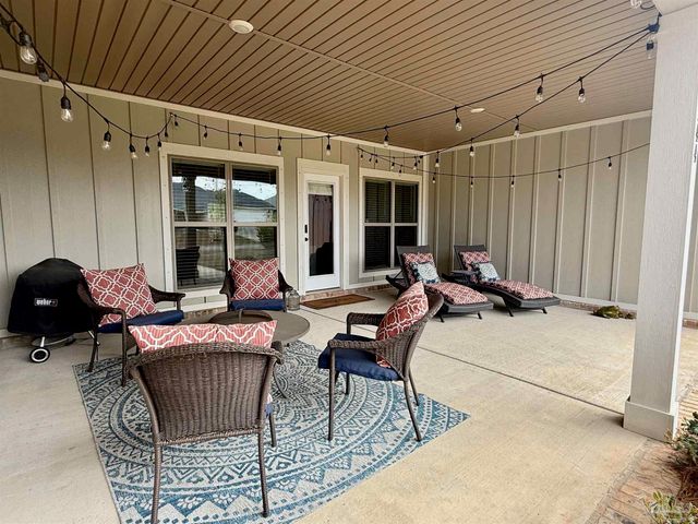 4144 Grassy Run St, Milton, FL 32583