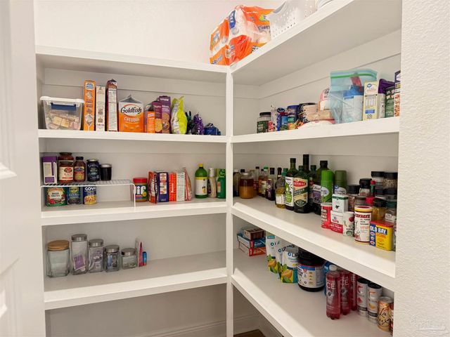 4144 Grassy Run St, Milton, FL 32583