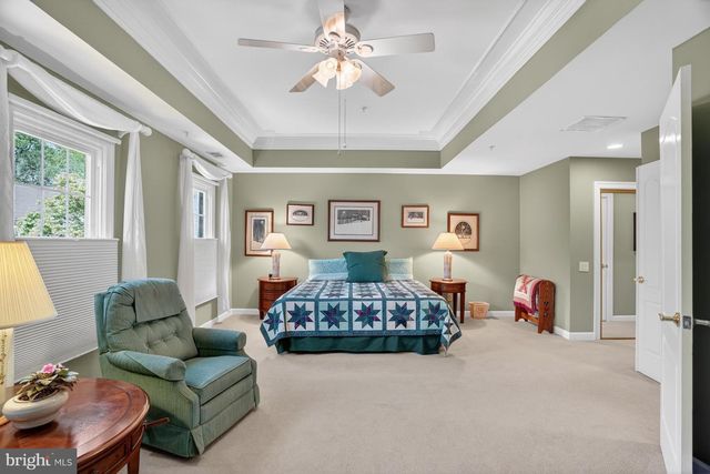 9574 LAGERSFIELD CIR, Vienna, VA 22181