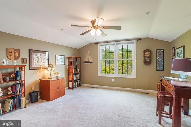 9574 LAGERSFIELD CIR, Vienna, VA 22181