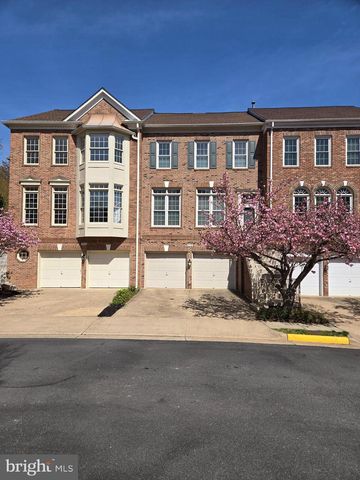 9574 LAGERSFIELD CIR, Vienna, VA 22181