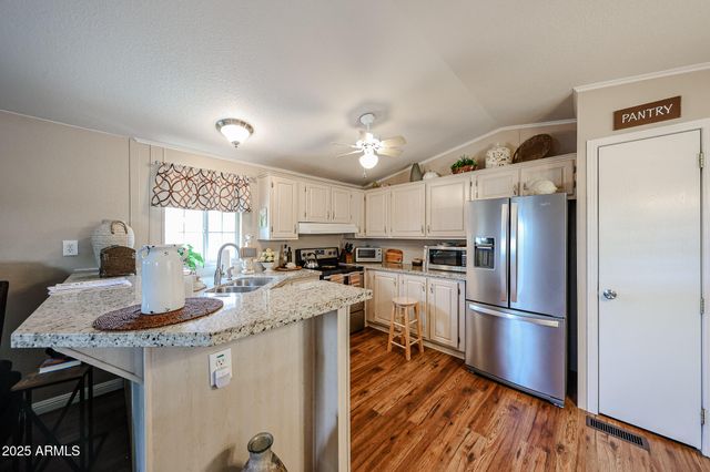 3901 E PINNACLE PEAK Road 140, Phoenix, AZ 85050